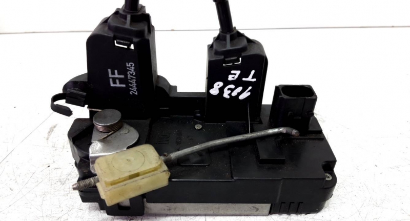 Fecho porta  tras esquerdo (109677).