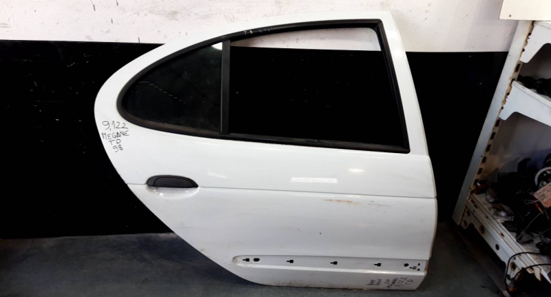 Porta tras direita (110898).