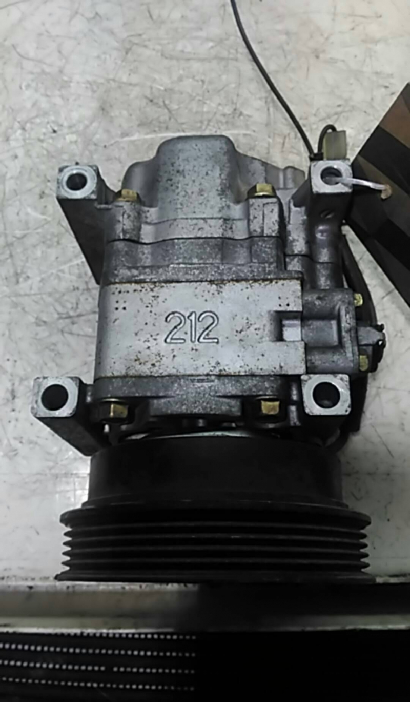 Compressor Ar condicionado (111211).