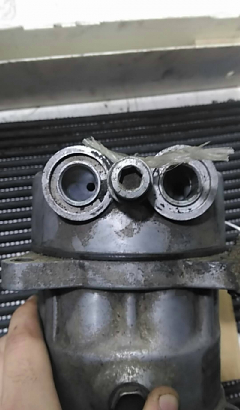 Compressor Ar condicionado (111230).