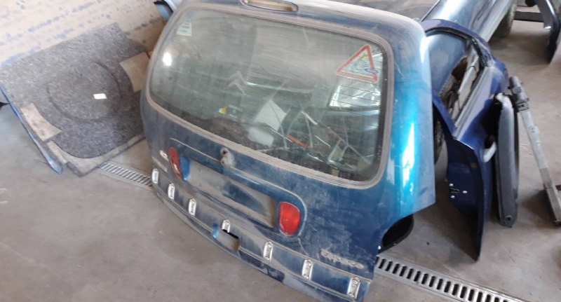 Porta tampa de  mala (111961).