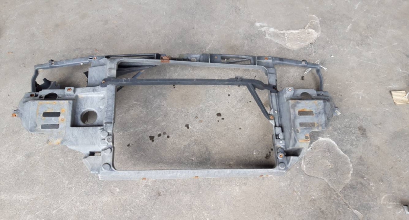 Frente em fibra (113066).