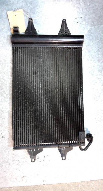 Radiador Ar condicionado (115999).