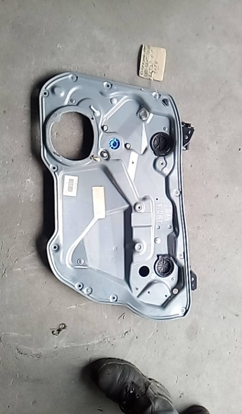 Elevador elect fte dto (117349).