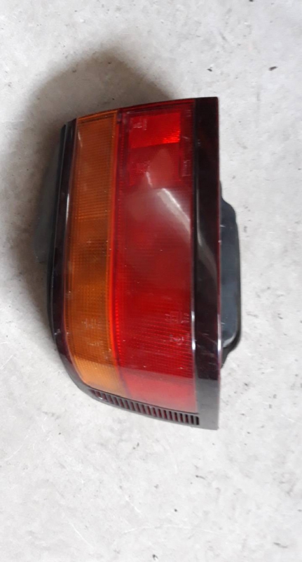 Farolim tras esquerdo (118548).