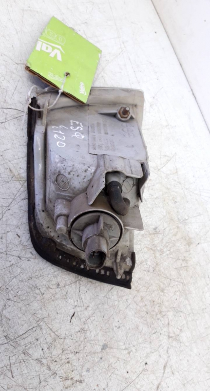 Pisca frente esquerdo (121383).