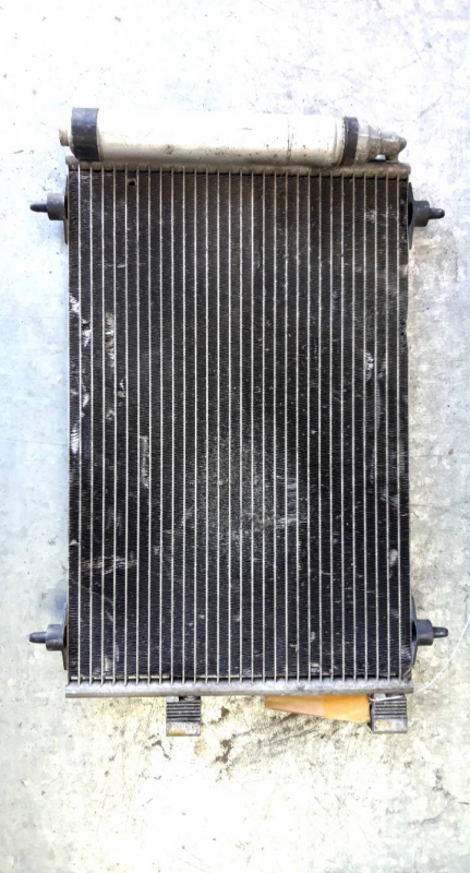 Radiador Ar condicionado (123026).