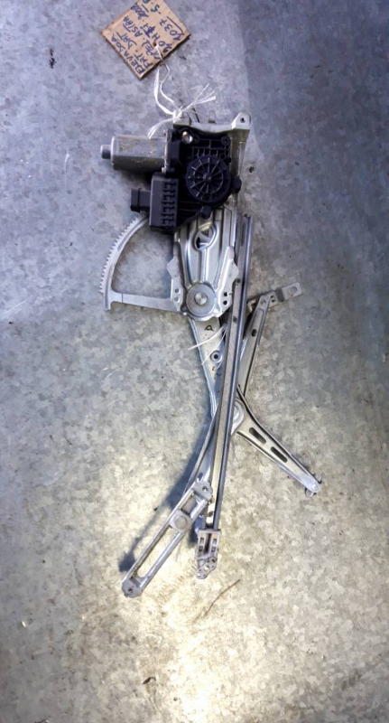 Elevador elect fte dto (123358).