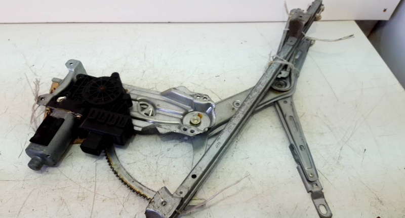 Elevador elect fte dto (123374).