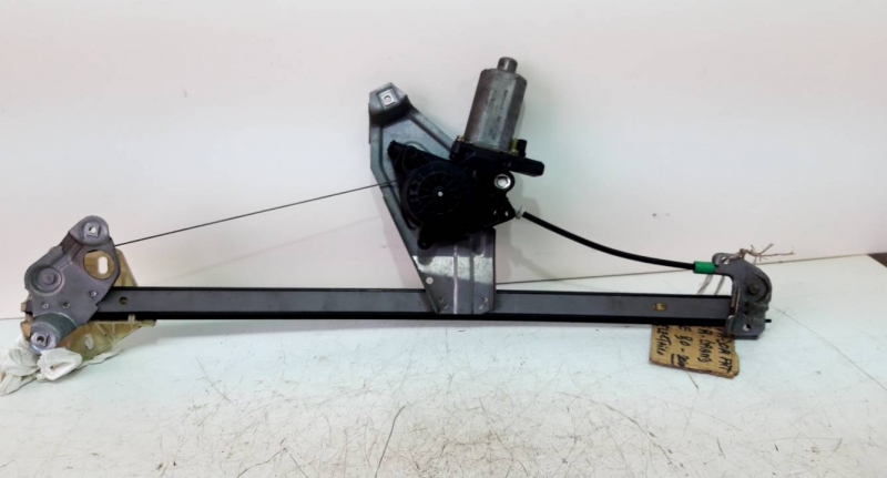 Elevador elect fte esq (123397).