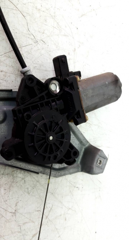 Elevador elect fte dto