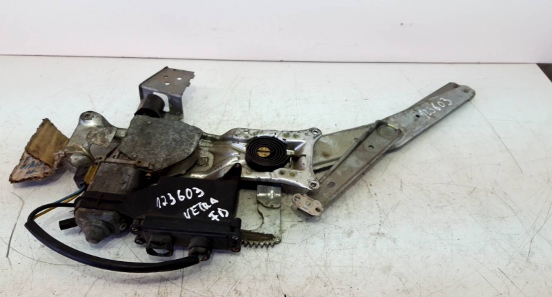 Elevador elect fte dto (123603).