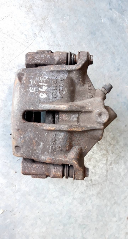 Pinça frente direita (146263).