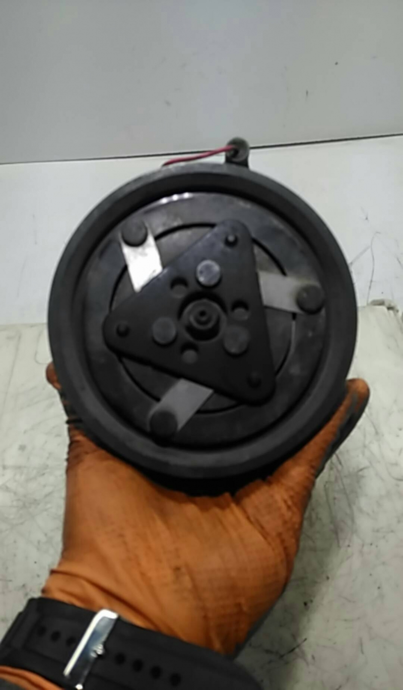 Compressor Ar condicionado (146479).