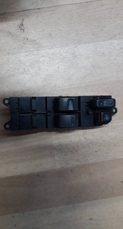 Interruptor vidros porta cond/pass (149547).