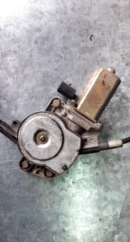 Elevador elect fte dto (164673).