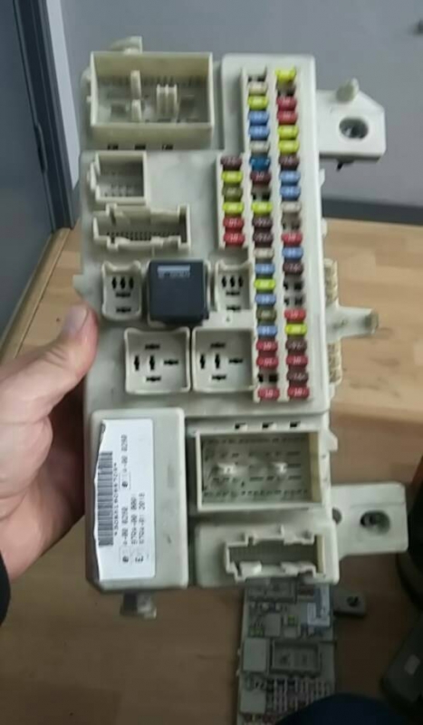 Caixa fusiveis (171216).