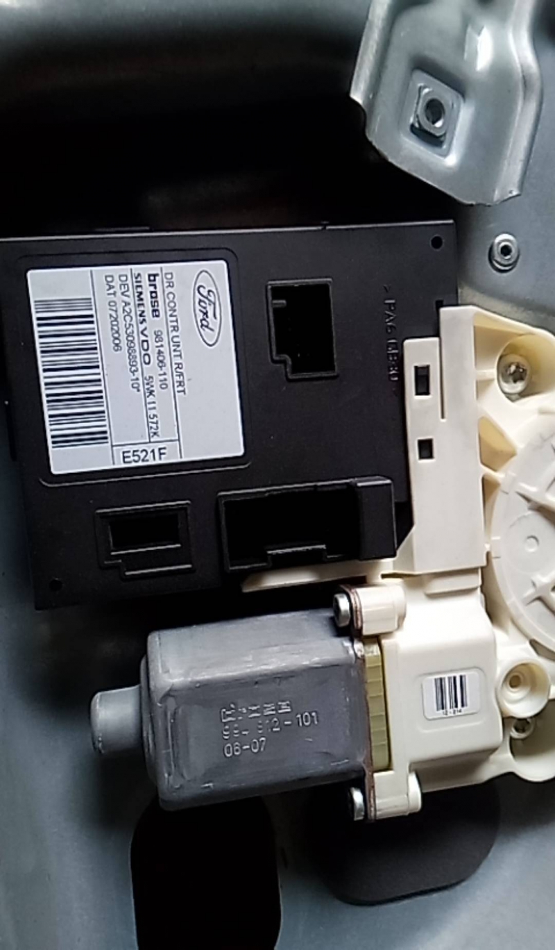 Elevador elect fte dto (171302).