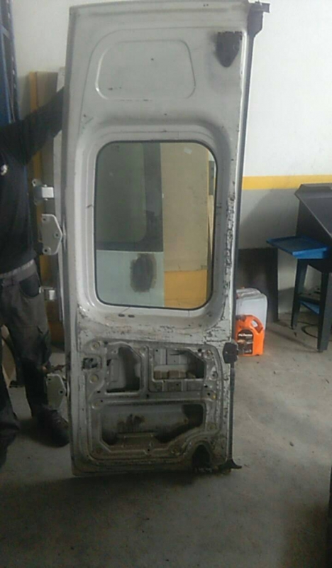 Porta mala direita (20184614).