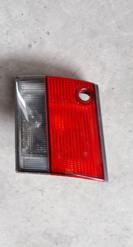 Farolim tras direito mala (20187438).