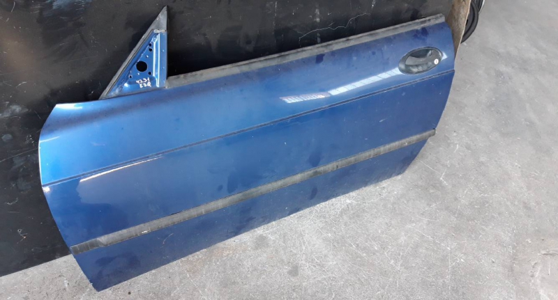 Porta frente esquerda (20187467).