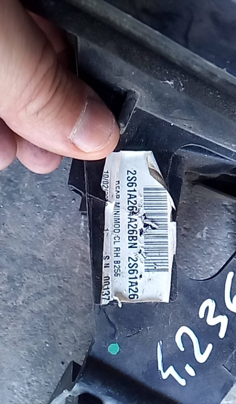 Fecho porta  tras direito (20188108).