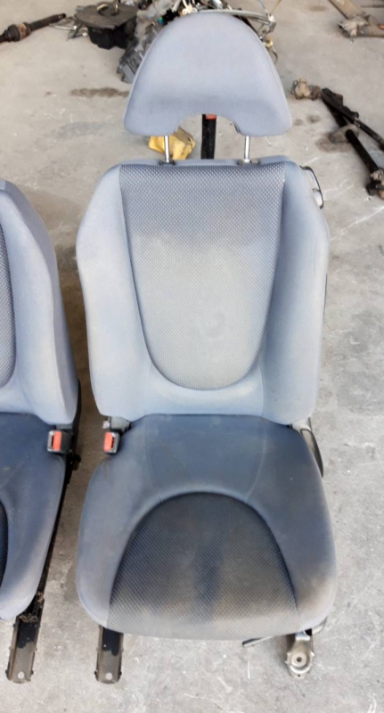 Banco fte esq (20189844).