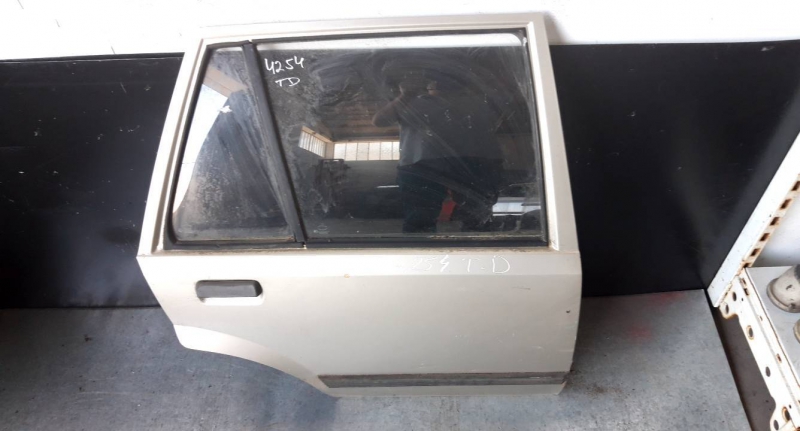 Porta tras direita (20191033).