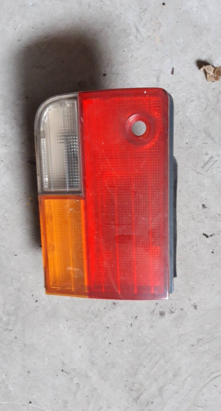 Farolim tras direito mala (20191513).