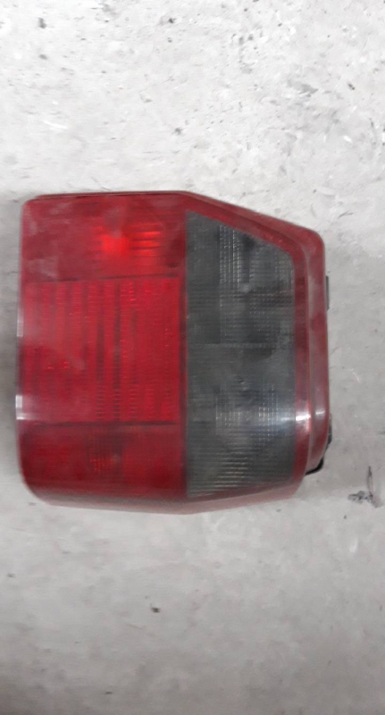 Farolim tras direito (20192591).