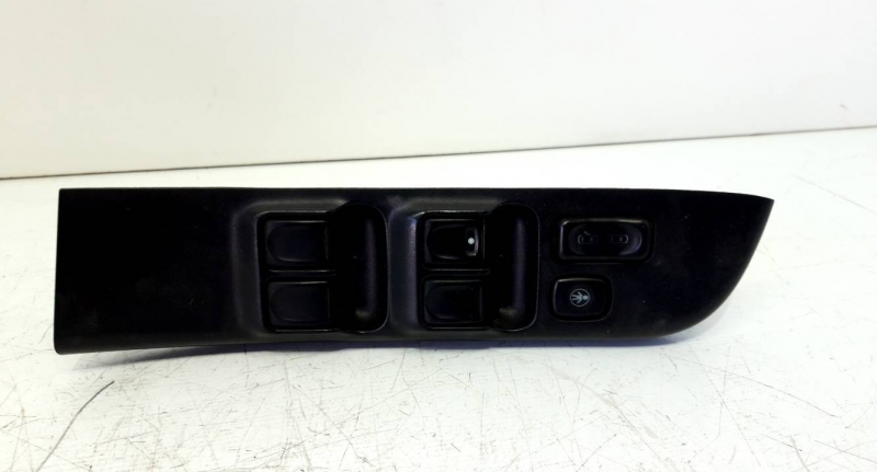 Interruptor vidros porta cond/pass (20195943).