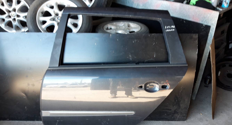 Porta tras esquerda (20200801).