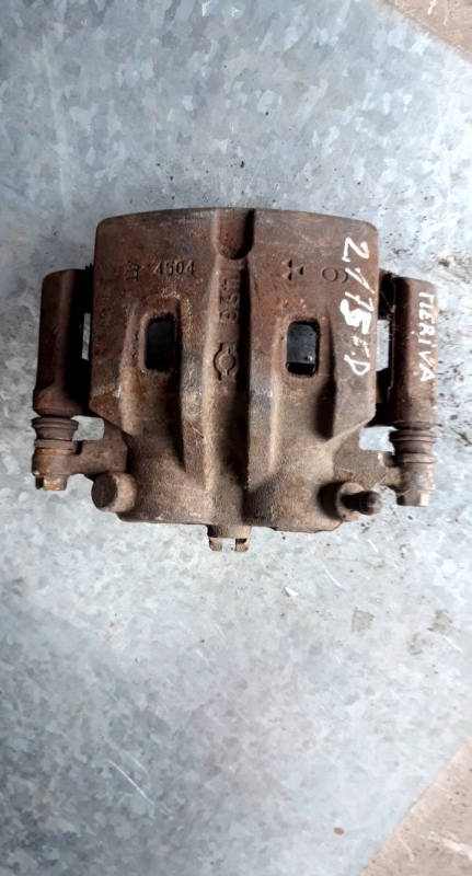 Pinça frente direita (20201893).