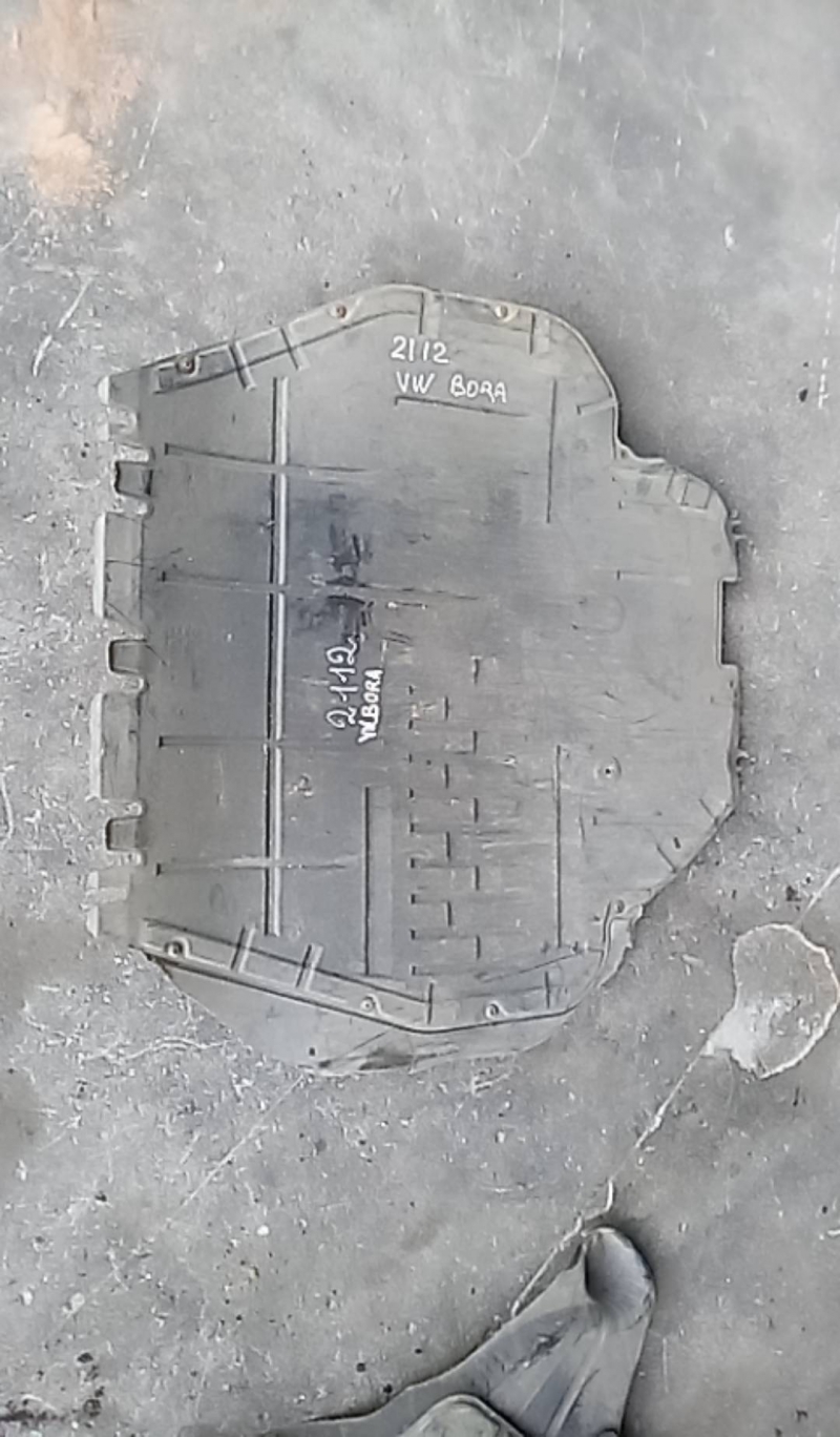 Protecção inferior motor (20202070).