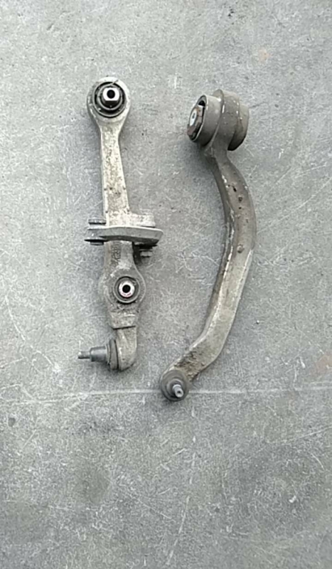 Braço suspensão frente esquerdo (20202351).