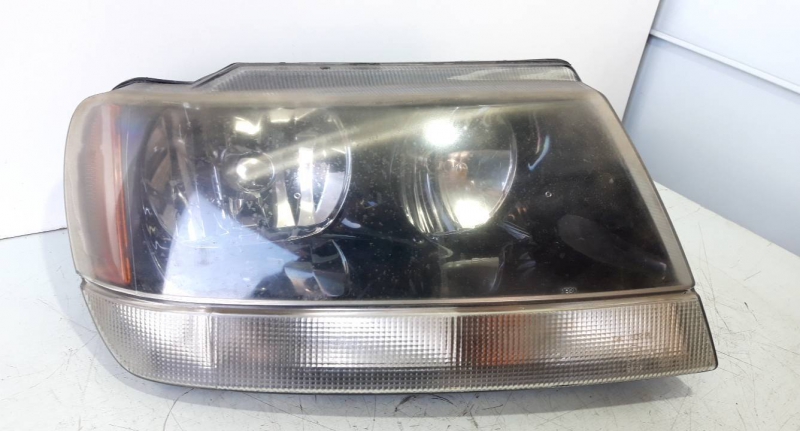 Farol direito (20202716).