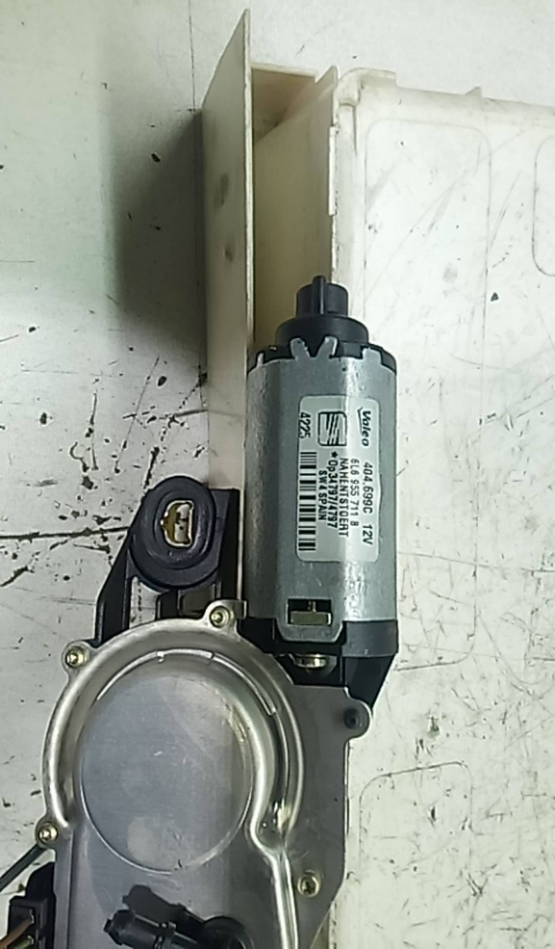 Motor limpa vidros tras (20204626).