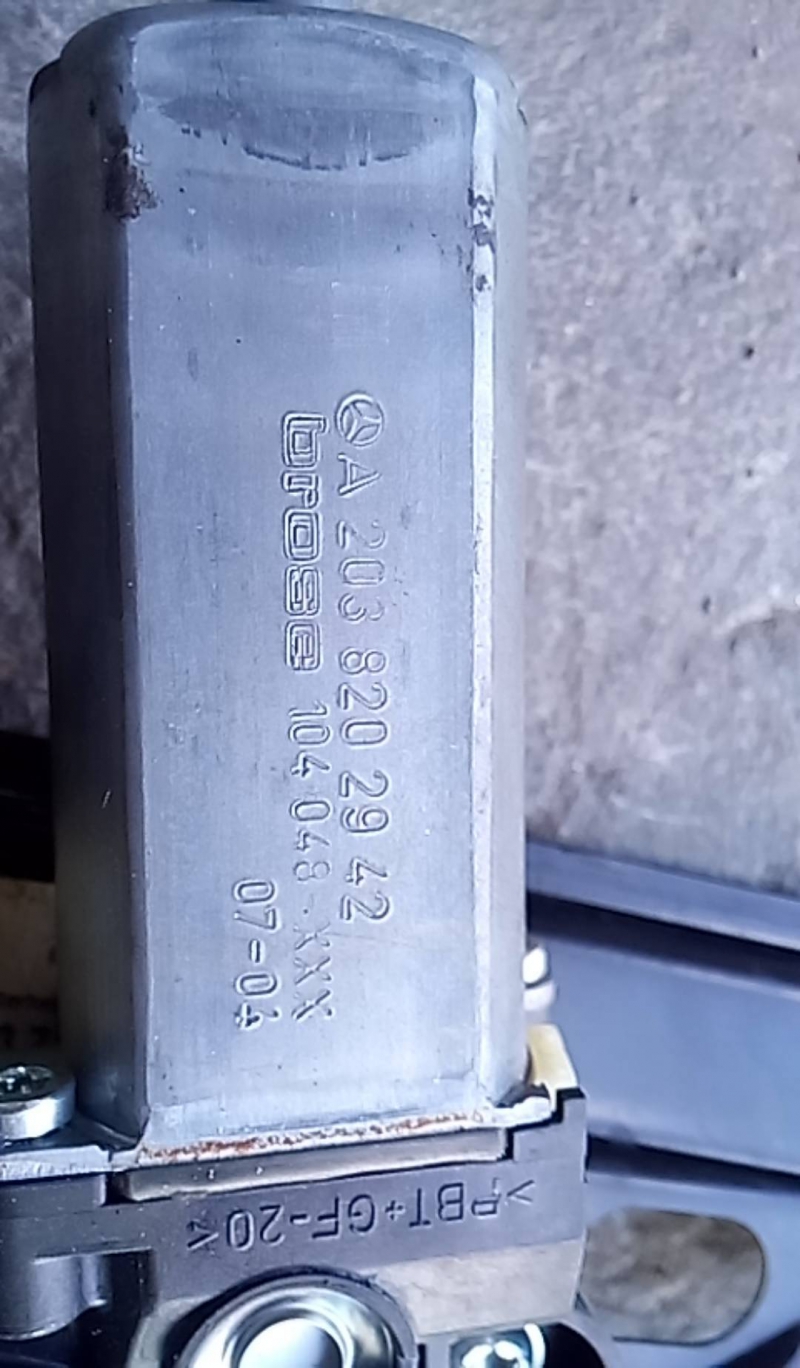 Elevador elect tras esq (20206492).