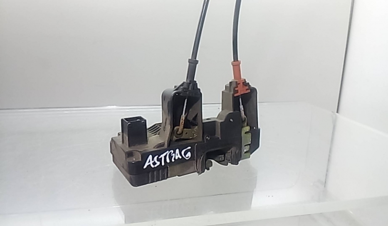 Fecho porta  tras esquerdo (20206911).