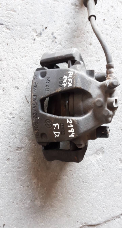 Pinça frente direita (20207668).