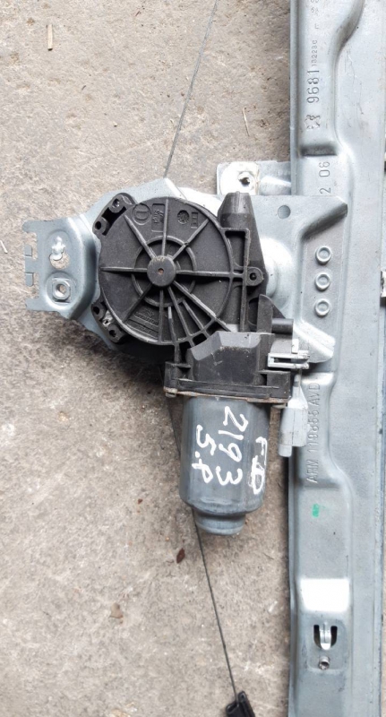 Elevador elect fte dto (20207756).