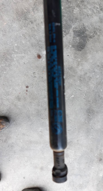 Amortecedor mala (20208120).