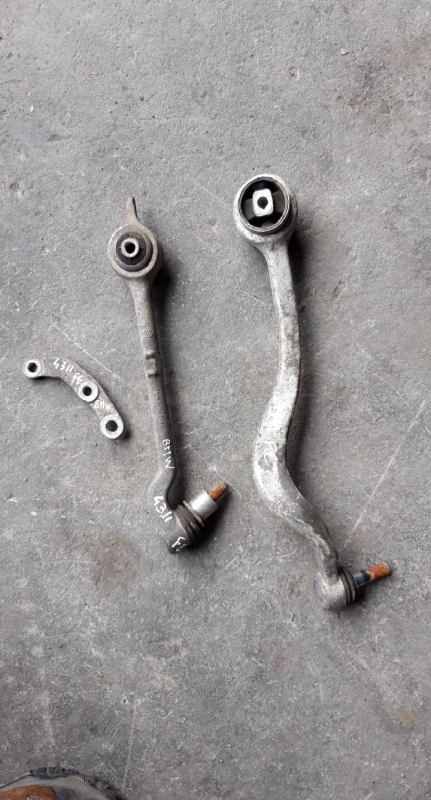 Braço suspensão frente esquerdo (20208450).