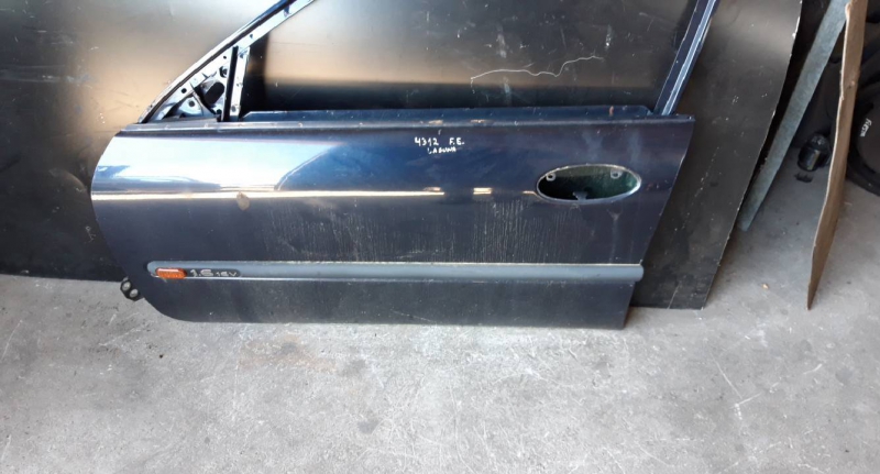 Porta frente esquerda (20208723).