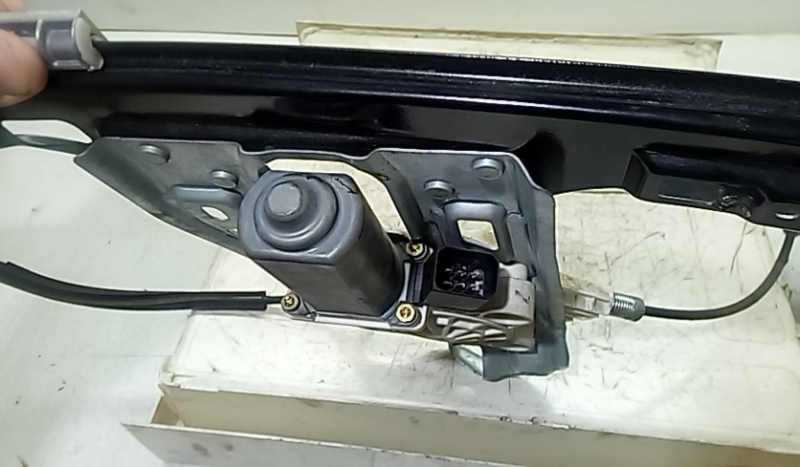 Elevador elect fte dto (20209206).