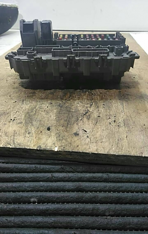 Caixa fusiveis (20210038).