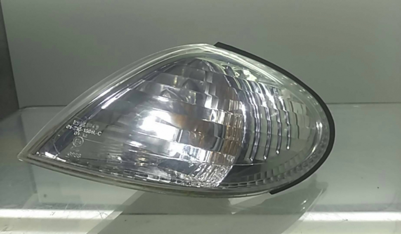 Pisca frente esquerdo (20210463).