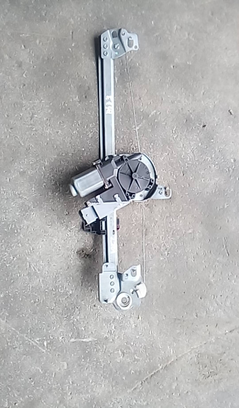 Elevador elect fte esq (20210673).