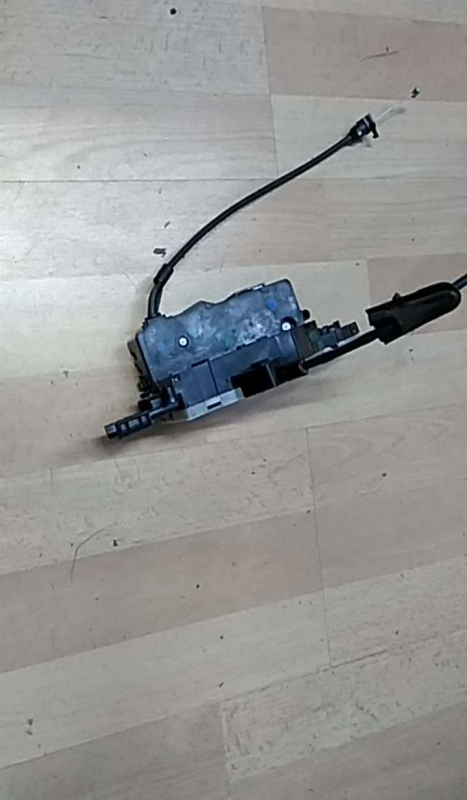 Fecho porta  fte dto (20211354).