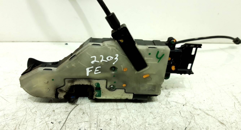 Fecho porta  fte esq (20211355).